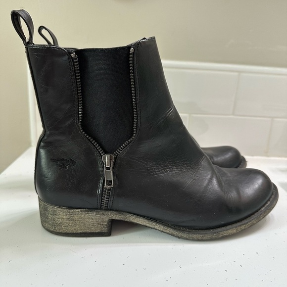 Rocket Dog Camilla Black Bromley Chelsea Boot Women’s 9 Faux Leather Comfy Shoes - Picture 2 of 9